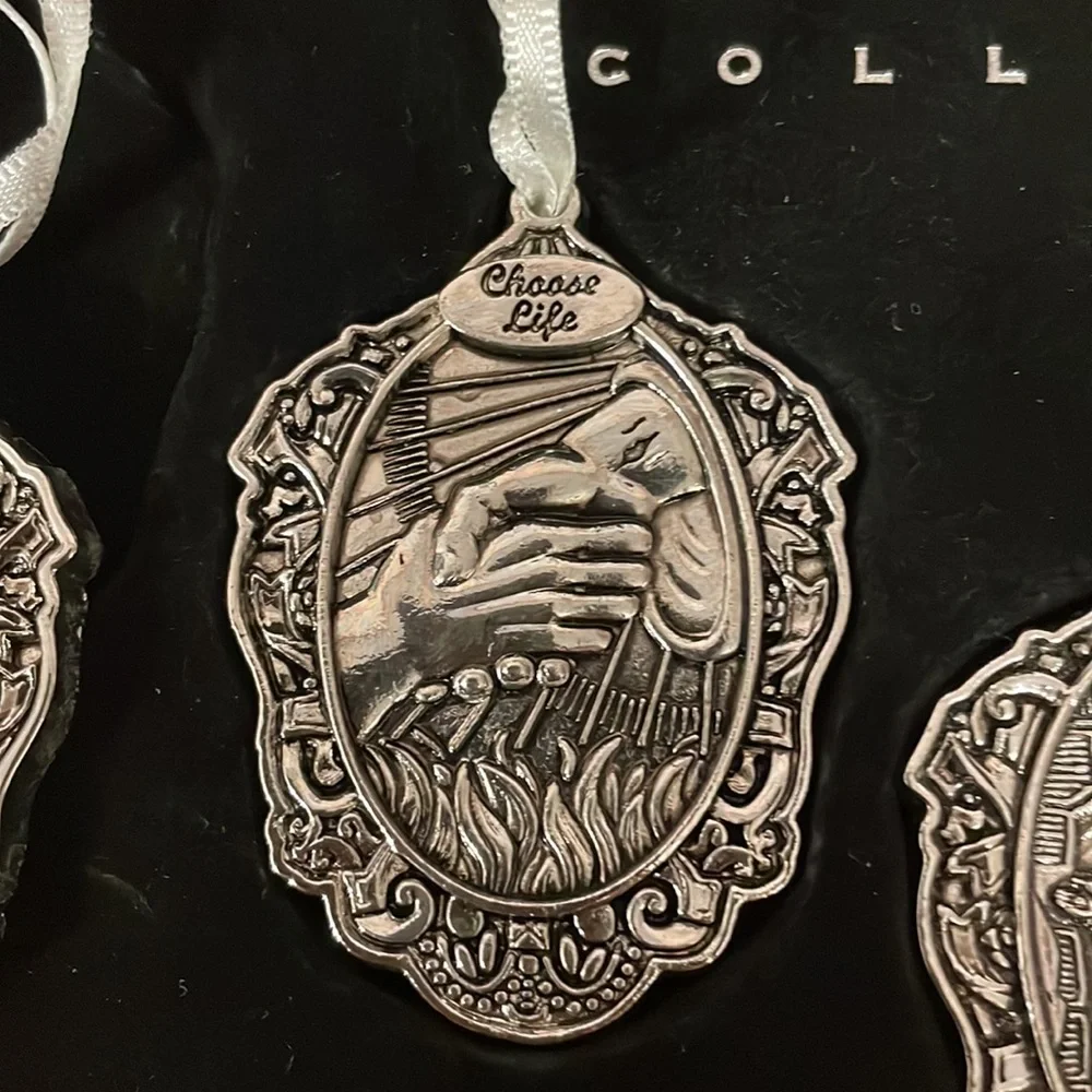 Messiah Collection Metal Silver Plated Christmas Ornaments in Original Box‎ 5 PC